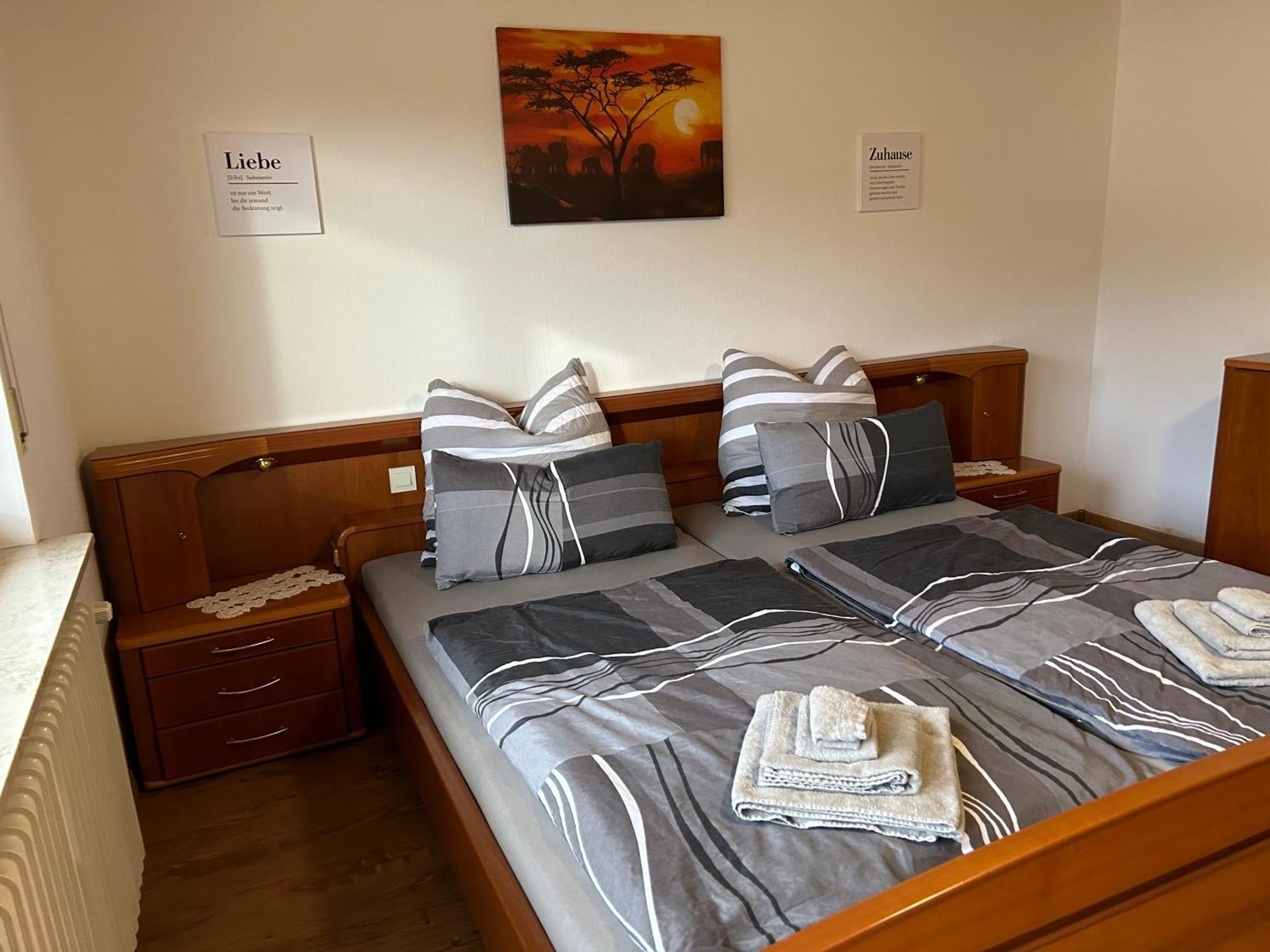Ferien- Und Monteurwohnung Zum Waldblick Exterior foto